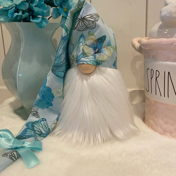 🦋Butterfly Gnome, Spring Gnome, Easter Gnome, Tier Tray Decor, Handmade Gnome - Picture 2 of 5